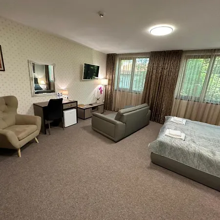 Отель аврора 2*