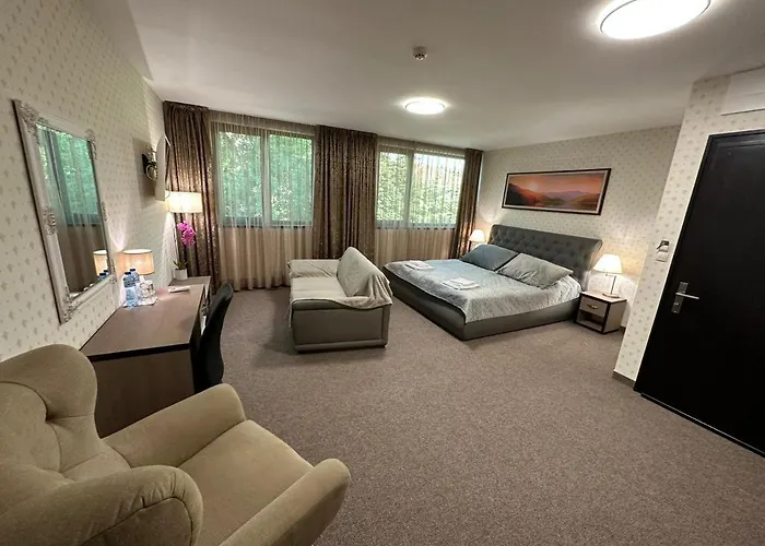 аврора Hotell Chaskovo