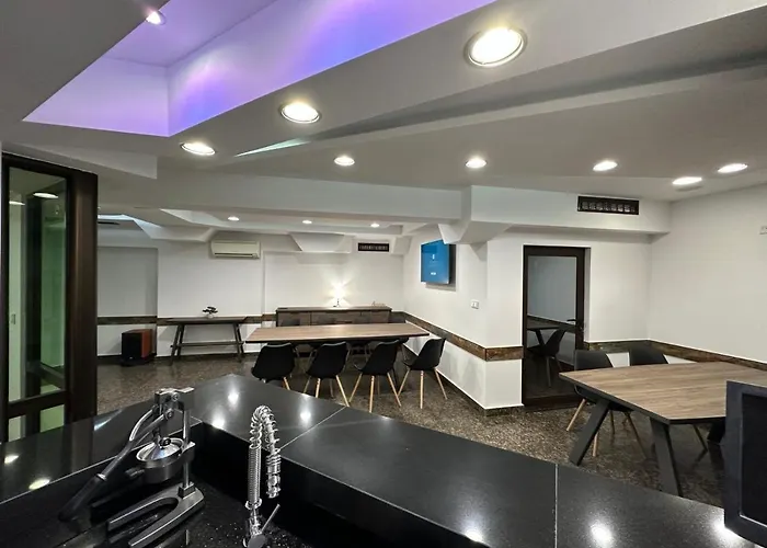 аврора Hotell 2*